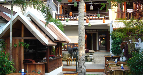 Le jardin arrière du coconut garden - luang prabang - Laos